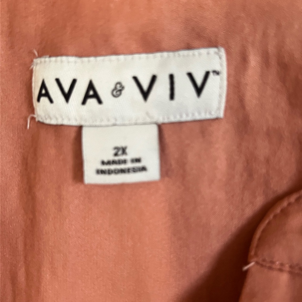 AVA top - Picture 3 of 3